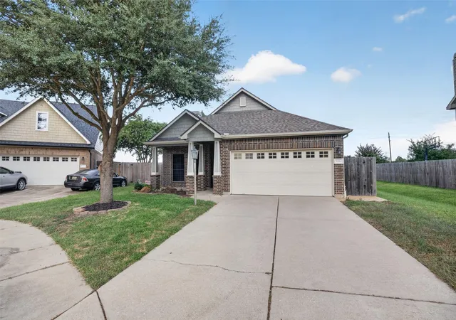 Photo 2 of Single family home for sale at 9762 Wheaton Edge Ln, Houston, TX 77095 | MLS# 87301739 | Listing updated on 2026-08-20