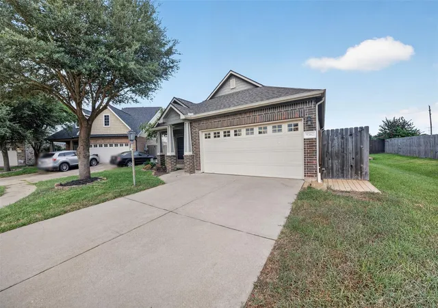 Photo 3 of Single family home for sale at 9762 Wheaton Edge Ln, Houston, TX 77095 | MLS# 87301739 | Listing updated on 2026-08-20