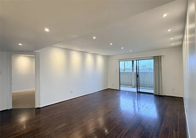 2nd image of 8523 Hearth Dr #19-34, Houston, TX 77054 | MLS# 20112229
