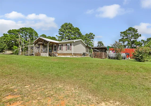 5th image of 16980 Main Dr, Willis, TX 77318 | MLS# 67303236
