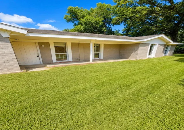 2nd image of 8127 Richland Dr, Houston, TX 77028 | MLS# 5334183