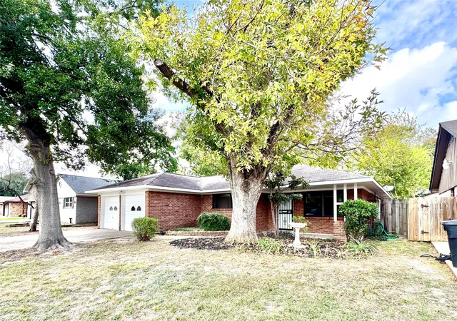 Photo 3 of Single family home for sale at 5510 Nina Lee Ln, Houston, TX 77092 | MLS# 42789320 | Listing updated on 2026-08-30