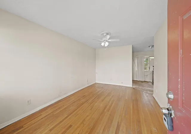 2nd image of 4303 Mowery Rd, Houston, TX 77047 | MLS# 69970033