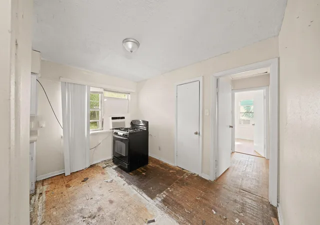 3rd image of 4303 Mowery Rd, Houston, TX 77047 | MLS# 69970033