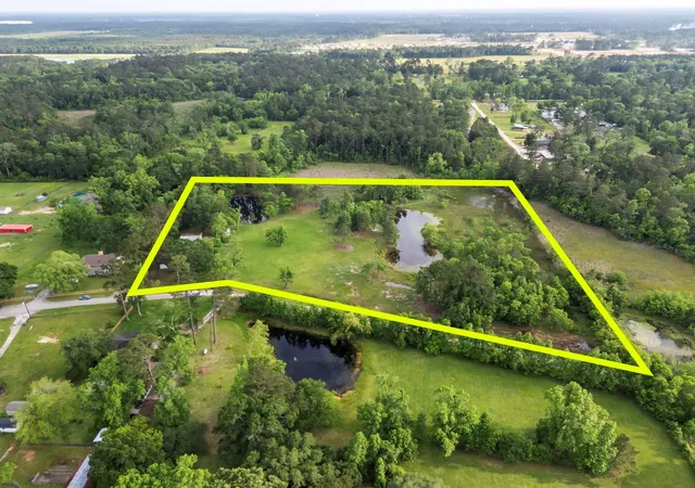 Photo 2 of Single family home for sale at 16452 Edgefield Ln, Conroe, TX 77302 | MLS# 83537340 | Listing updated on 2026-09-02