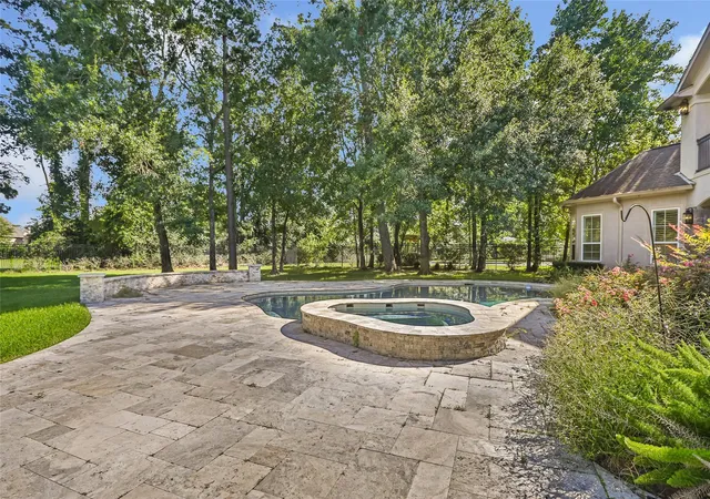 Photo 3 of Sale Pending at 8134 Beckett Crk Ln, Humble, TX 77396 | MLS# 5099745 | Listing updated on 2026-09-14