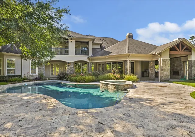 Photo 4 of Sale Pending at 8134 Beckett Crk Ln, Humble, TX 77396 | MLS# 5099745 | Listing updated on 2026-09-14