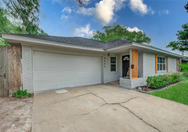 Photo 3 of Single family home for sale at 4522 Willowbend Blvd, Houston, TX 77035 | MLS# 80853266 | Listing updated on 2026-08-26