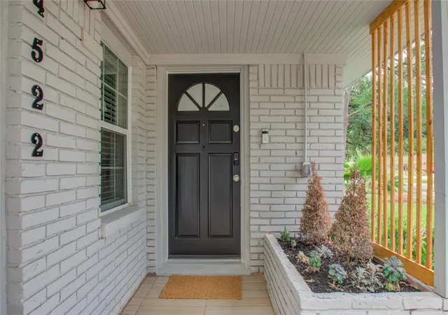 Photo 4 of Single family home for sale at 4522 Willowbend Blvd, Houston, TX 77035 | MLS# 80853266 | Listing updated on 2026-08-26