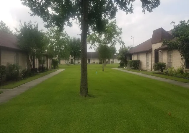 Photo 2 of Townhouse for sale at 7267 Cook Rd, Houston, TX 77072 | MLS# 6243019 | Listing updated on 2026-06-16