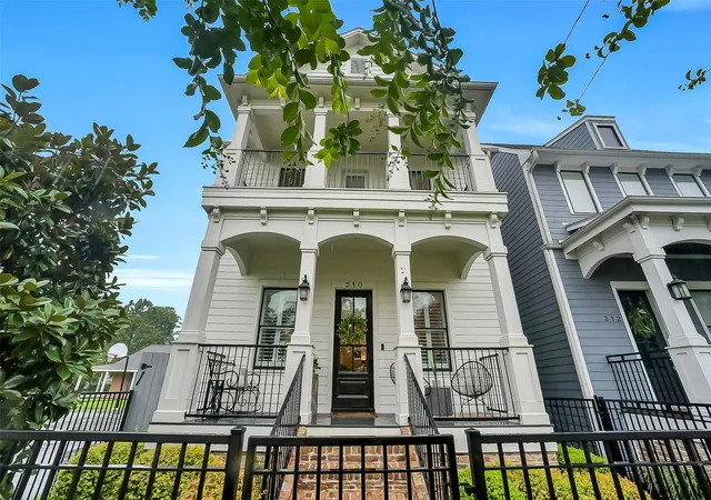 1st image of 310 W 18th St, Houston, TX 77008 | MLS# 41682571