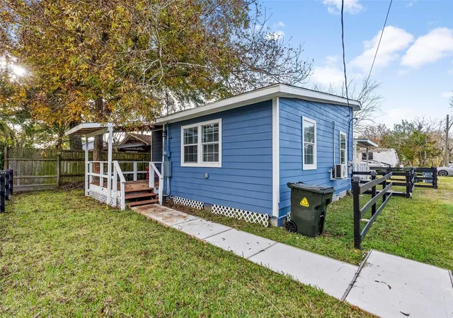 2nd image of 4126 Paladino St, Bacliff, TX 77518 | MLS# 13194290