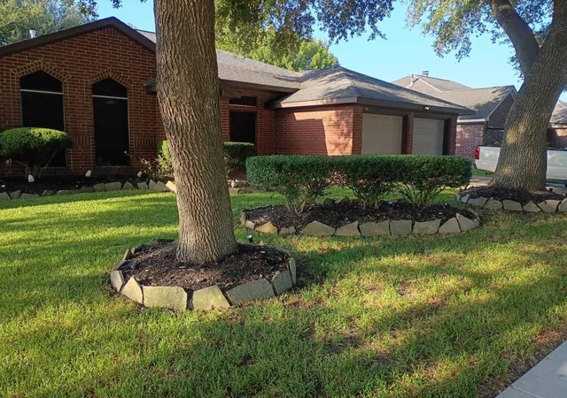 1st image of 5202 Valley View Dr Dr, La Porte, TX 77571 | MLS# 96813087