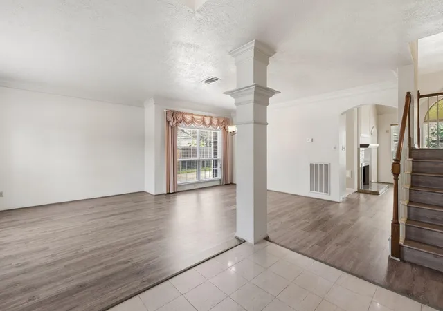 Photo 4 of Sale Pending at 14415 Autumn Cyn Tr, Houston, TX 77062 | MLS# 55052526 | Listing updated on 2026-09-09