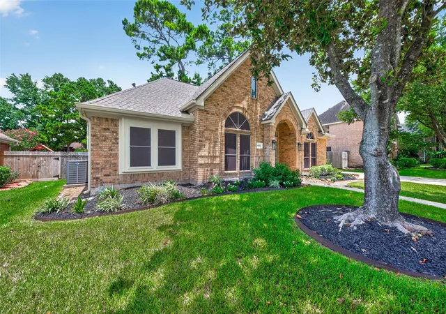 3rd image of 19902 Wood Walk Ln Ln, Humble, TX 77346 | MLS# 12106518