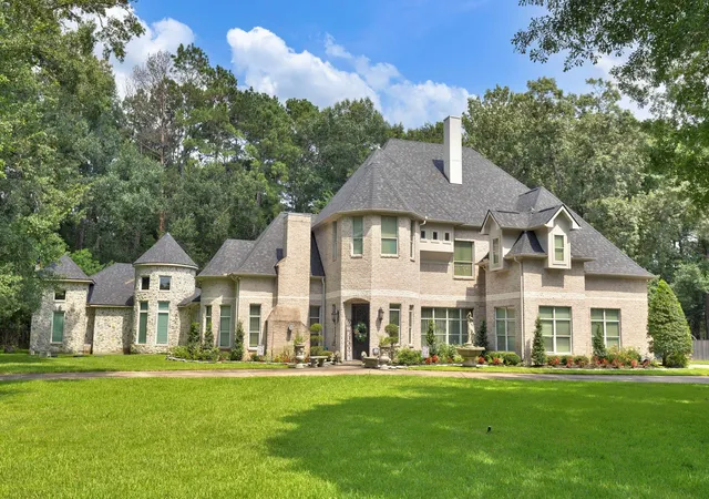Photo 3 of Single family home for sale at 19634 Riverwalk Dr, Porter, TX 77365 | MLS# 11524534 | Listing updated on 2026-09-11