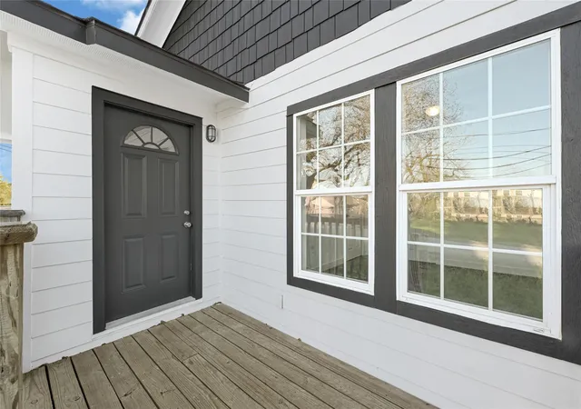 Photo 3 of Sale Pending at 3004 Wayne St, Houston, TX 77026 | MLS# 37871092 | Listing updated on 2026-08-24