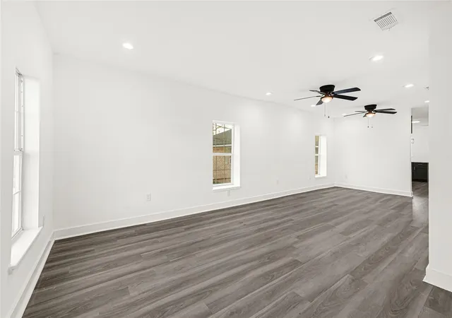 Photo 4 of Sale Pending at 3004 Wayne St, Houston, TX 77026 | MLS# 37871092 | Listing updated on 2026-08-24