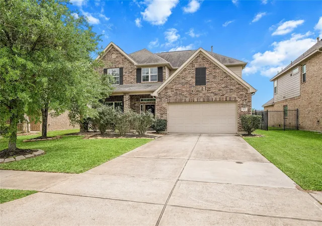 Homes for sale in Rosharon, TX | 1822 Luminous Waters Ln, Rosharon, TX 77583 | MLS# 38714389