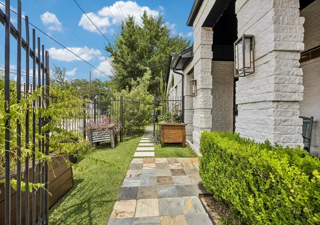 33rd image of 234 Malone St, Houston, TX 77007 | MLS# 8160943