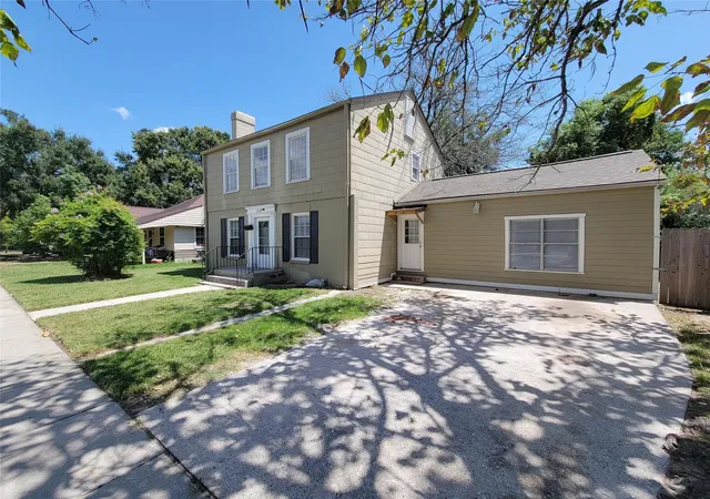 2nd image of 213 Miriam, Baytown, TX 77520 | MLS# 23603176