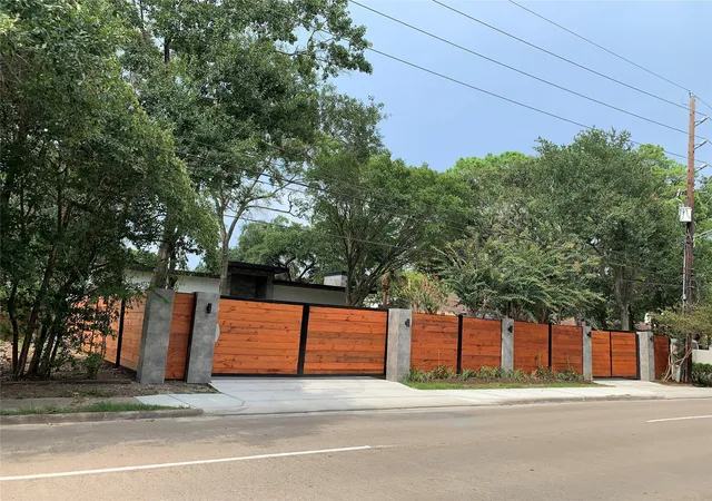 47th image of 5610 Woodway Dr, Houston, TX 77056 | MLS# 87954529
