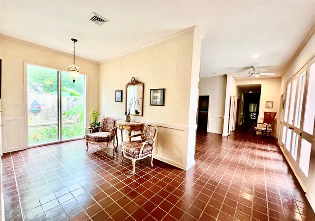 4th image of 5610 Woodway Dr, Houston, TX 77056 | MLS# 87954529