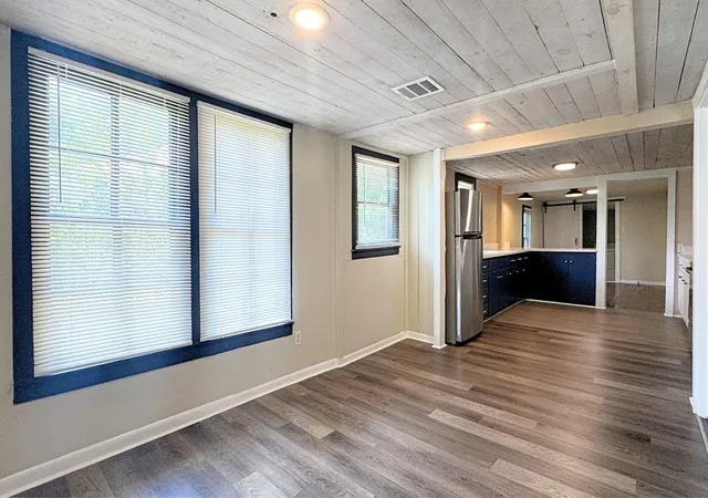 5th image of 102 N Temple St, Caldwell, TX 77836 | MLS# 14691401