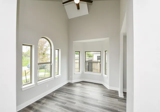 2nd image of 3337 Shelby Cir, Houston, TX 77051 | MLS# 76970227