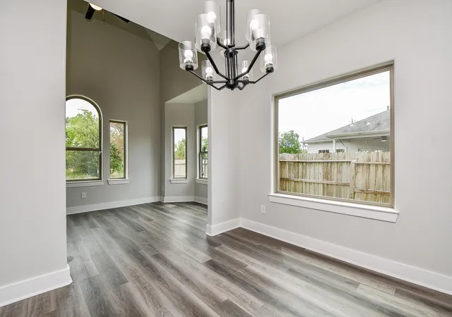 4th image of 3337 Shelby Cir, Houston, TX 77051 | MLS# 76970227