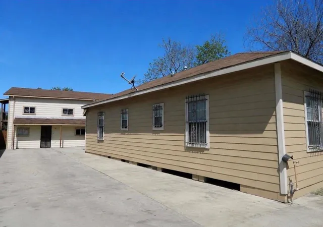 1st image of 313 Blanche St, Houston, TX 77011 | MLS# 7339450