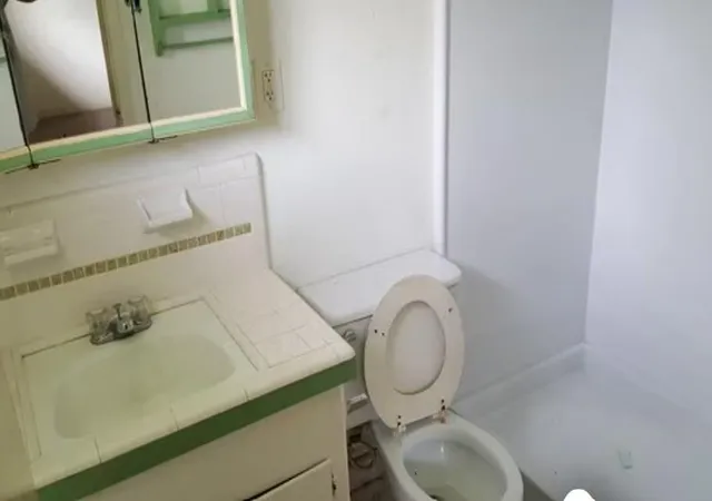 Photo 3 of Single family home for sale at 627 Rockbrook Dr, Houston, TX 77015 | MLS# 82434296 | Listing updated on 2026-03-01