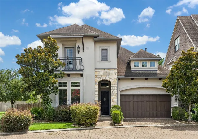 Photo 1 of Sale Pending at 1607 Pinot Cir, Houston, TX 77055 | MLS# 3831650 | Listing updated on 2026-10-08