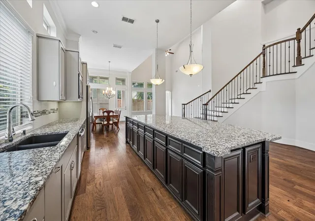 Photo 2 of Sale Pending at 1607 Pinot Cir, Houston, TX 77055 | MLS# 3831650 | Listing updated on 2026-10-08