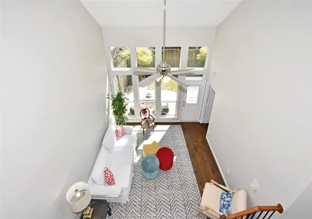 4th image of 8814 Silent Willow Ln, Sugar Land, TX 77479 | MLS# 53892255
