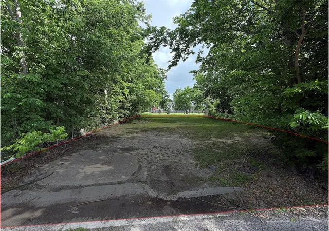 Photo 3 of Land for sale at 3213 Orange St, Houston, TX 77020 | MLS# 82880730 | Listing updated on 2026-05-24