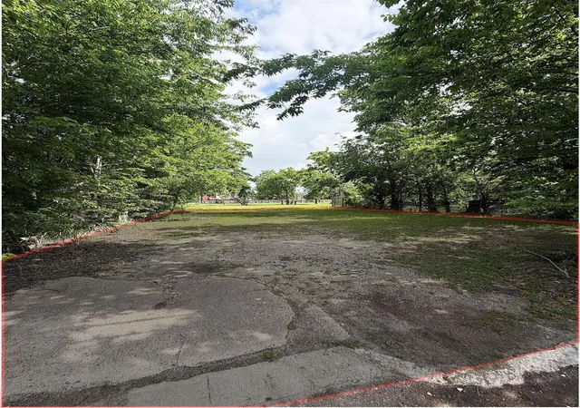 Photo 3 of Land for sale at 3213 Orange St, Houston, TX 77020 | MLS# 82880730 | Listing updated on 2026-05-24