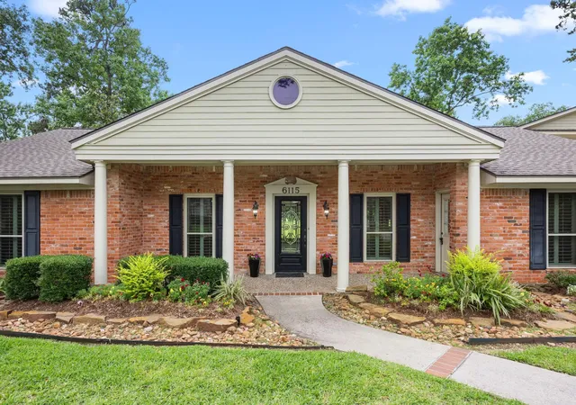 Photo 4 of Sale Pending at 6115 Bermuda Dunes Dr, Houston, TX 77069 | MLS# 38019295 | Listing updated on 2026-09-16