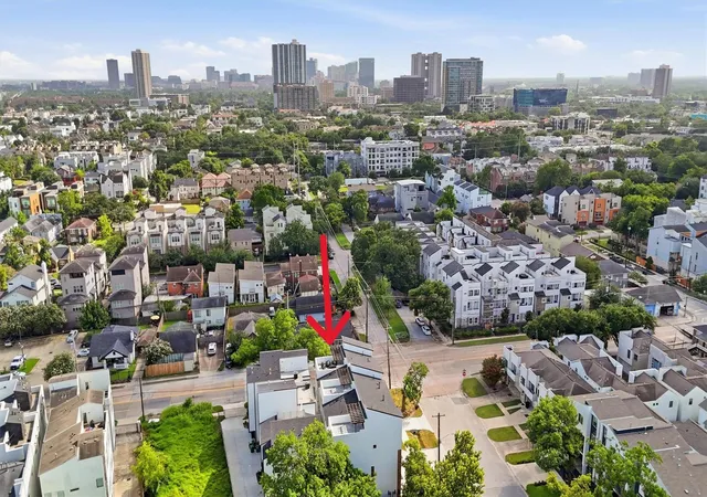 2nd image of 4319 Crawford St, Houston, TX 77004 | MLS# 76784470