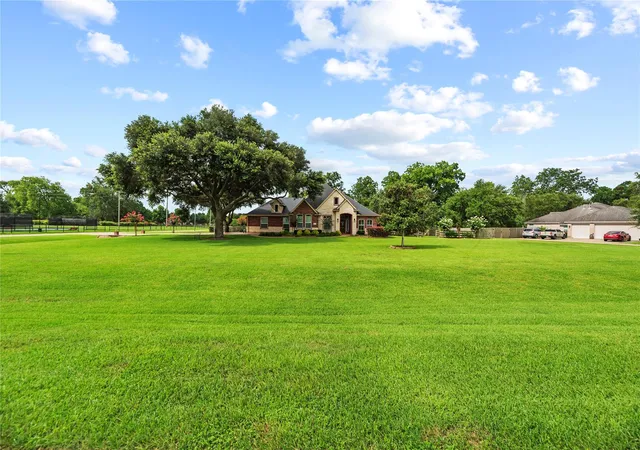 2nd image of 32707 Westminster Dr, Fulshear, TX 77441 | MLS# 11289997