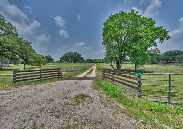 Photo 3 of Sale Pending at 7009 Sandy Hill Rd, Brenham, TX 77833 | MLS# 49738603 | Listing updated on 2026-09-08