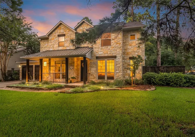 Photo 1 of Single family home for sale at 2 Glistening Pond Pl, The Woodlands, TX 77382 | MLS# 78422729 | Listing updated on 2026-09-05