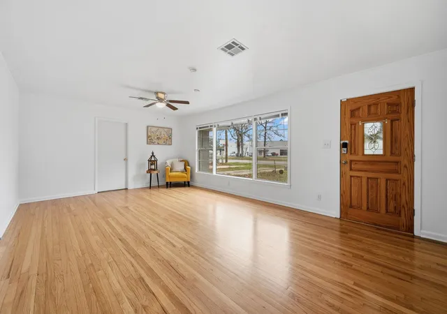 Photo 4 of Single family home for sale at 114 Taft Ave, Cleveland, TX 77327 | MLS# 40659380 | Listing updated on 2026-07-25