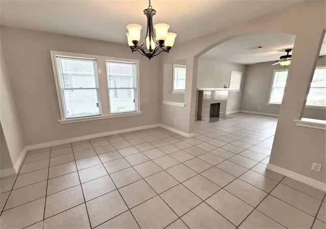 3rd image of 5009 N Main St, Houston, TX 77009 | MLS# 76488307