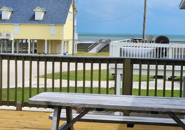 3rd image of 119 Velasco Shores Shr, Freeport, TX 77541 | MLS# 42001059