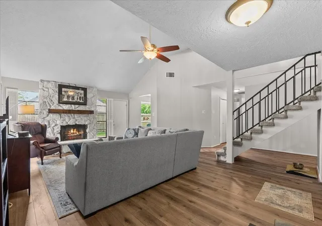 5th image of 1118 Killarney Ave, Friendswood, TX 77546 | MLS# 7432734
