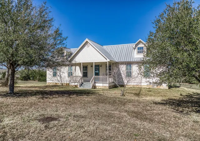 Homes for sale in Fayetteville, TX | 3831 Meadow View Ln, Fayetteville, TX 78940 | MLS# 86329574