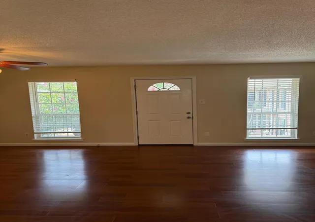 2nd image of 6402 Del Monte Dr #57, Houston, TX 77057 | MLS# 33914658