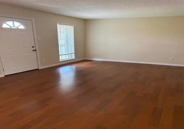 3rd image of 6402 Del Monte Dr #57, Houston, TX 77057 | MLS# 33914658