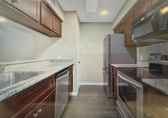 Photo 2 of Condo for sale at 6111 Beverly Hill St #28, Houston, TX 77057 | MLS# 77960692 | Listing updated on 2026-10-07